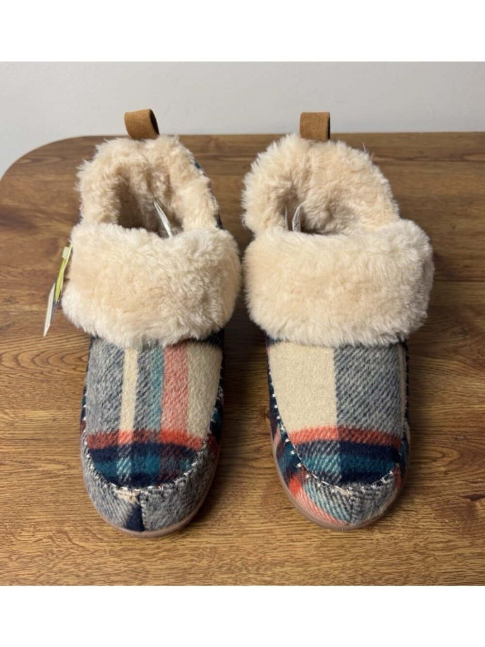 Dearfoams Women's Alpine Moritz Indoor/Outdoor Bootie Slipper Size 8